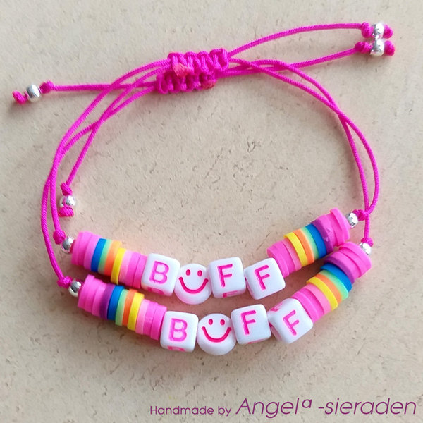 Kleurrijke set armbandjes BFF smiley