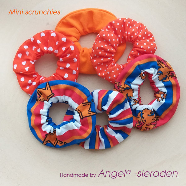 Mini scrunchies voor Koningsdag, Bevrijdingsdag en Oranjefeesten